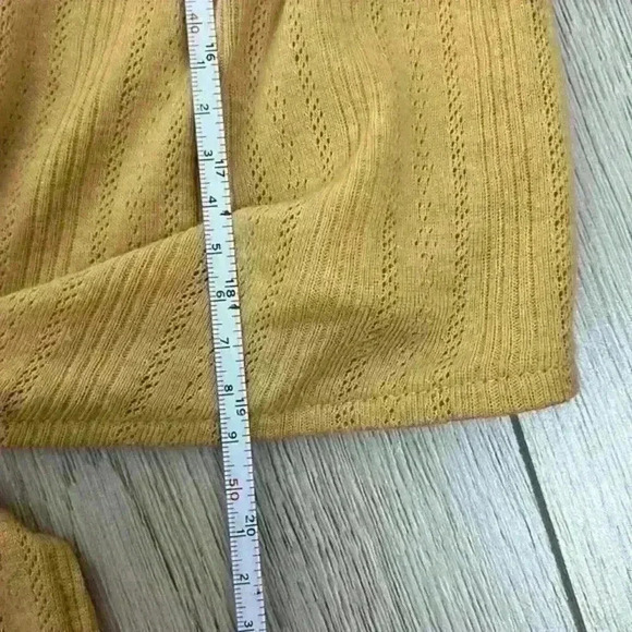 American Eagle Yellow Short Sleeve Button Front Top Size S - Picture 7 of 9